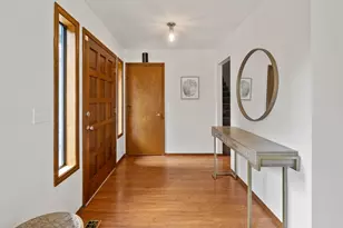 801 Timberline Dr, Lake Oswego, OR 97034 - Photo 3