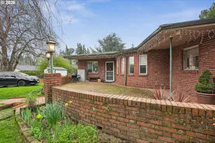 501 SE 157th Ave, Portland, OR 97233 - Photo 3