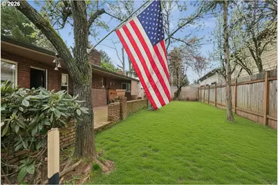 501 SE 157th Ave, Portland, OR 97233 - Photo 3