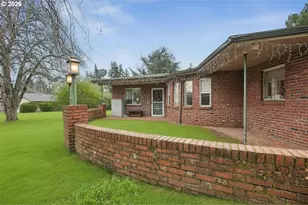 501 SE 157th Ave, Portland, OR 97233 - Photo 5