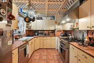 501 SE 157th Ave, Portland, OR 97233 - Photo 11