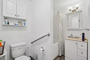 501 SE 157th Ave, Portland, OR 97233 - Photo 17