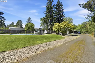 18825 SW Rosa Rd, Beaverton, OR 97078 - Photo 35