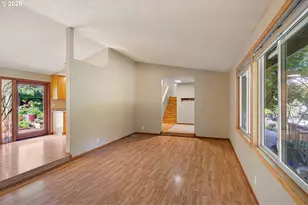 2090 Hawkins Ln, Eugene, OR 97405 - Photo 11