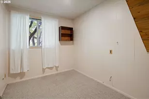 2090 Hawkins Ln, Eugene, OR 97405 - Photo 29