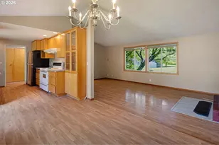 2090 Hawkins Ln, Eugene, OR 97405 - Photo 15