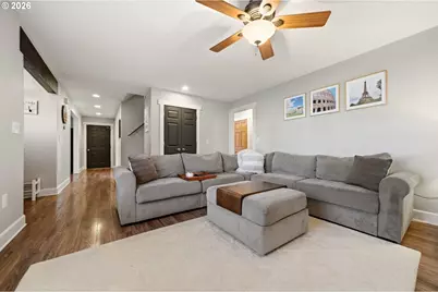 594 E 5th St, La Center, WA 98629 - Photo 9