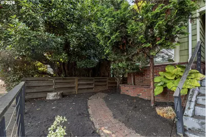 427 N Skidmore St, Portland, OR 97217 - Photo 3