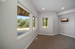 7002 Rainbow Dr, Salem, OR 97306 - Photo 29