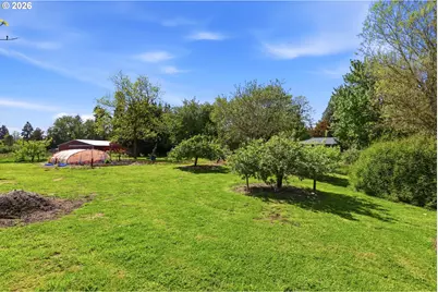 25100 SW Rainbow Ln, Hillsboro, OR 97123 - Photo 41