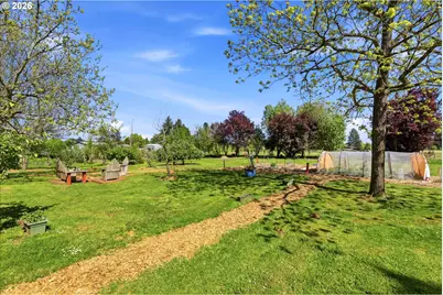 25100 SW Rainbow Ln, Hillsboro, OR 97123 - Photo 45