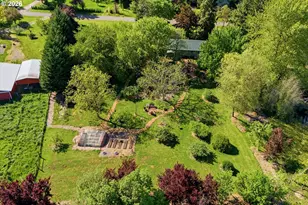 25100 SW Rainbow Ln, Hillsboro, OR 97123 - Photo 27