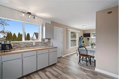 602 Burcham St, Kelso, WA 98626 - Photo 15