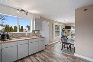 602 Burcham St, Kelso, WA 98626 - Photo 15