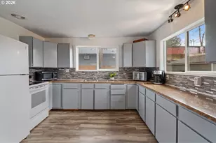 602 Burcham St, Kelso, WA 98626 - Photo 13