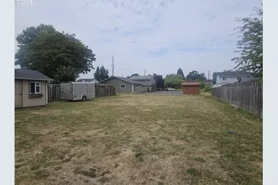 466 S 6th St, Independence, OR 97351 - Photo 19