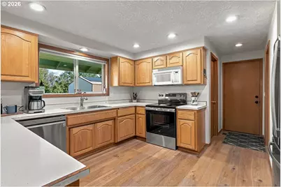 531 Ash St, Dayton, OR 97114 - Photo 9