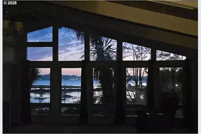 94475 Golf Course Ln, North Bend, OR 97459 - Photo 19