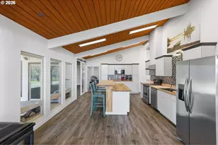 94475 Golf Course Ln, North Bend, OR 97459 - Photo 17