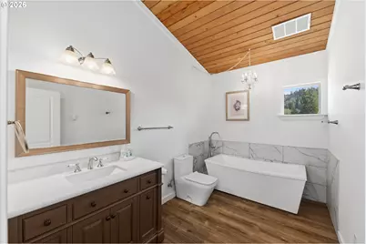 94475 Golf Course Ln, North Bend, OR 97459 - Photo 33