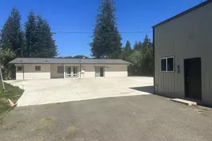 94475 Golf Course Ln, North Bend, OR 97459 - Photo 5