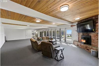 94475 Golf Course Ln, North Bend, OR 97459 - Photo 31