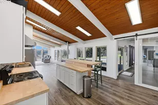 94475 Golf Course Ln, North Bend, OR 97459 - Photo 19