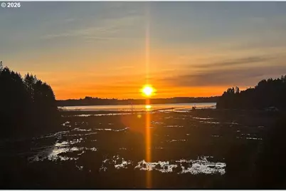 94475 Golf Course Ln, North Bend, OR 97459 - Photo 35