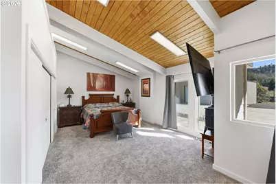 94475 Golf Course Ln, North Bend, OR 97459 - Photo 25