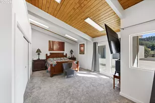 94475 Golf Course Ln, North Bend, OR 97459 - Photo 25