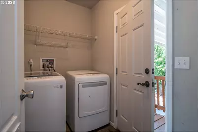105 NW Stephanie Ct, Winston, OR 97496 - Photo 27