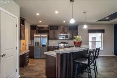 105 NW Stephanie Ct, Winston, OR 97496 - Photo 7