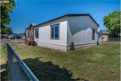 105 NW Stephanie Ct, Winston, OR 97496 - Photo 33