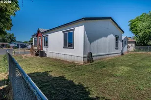 105 NW Stephanie Ct, Winston, OR 97496 - Photo 33