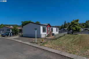 105 NW Stephanie Ct, Winston, OR 97496 - Photo 29