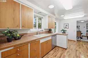 1090 Corydon St, Eugene, OR 97401 - Photo 17