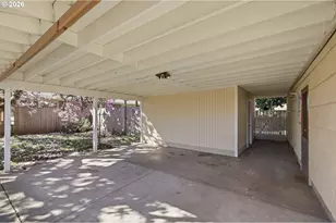 1090 Corydon St, Eugene, OR 97401 - Photo 37