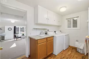 1090 Corydon St, Eugene, OR 97401 - Photo 19