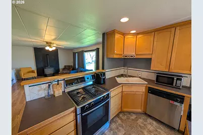 2802 N Spruce St, La Grande, OR 97850 - Photo 5