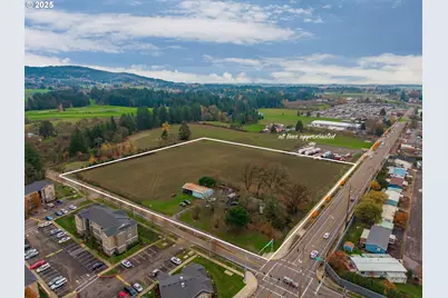 3312 E Fernwood Rd, Newberg, OR 97132 - Photo 1