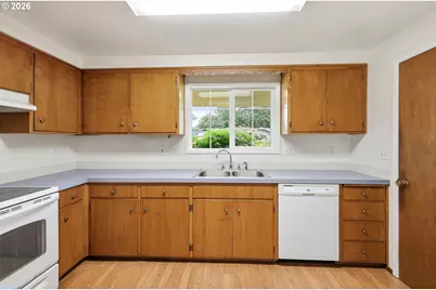2158 N Danebo Ave, Eugene, OR 97402 - Photo 9