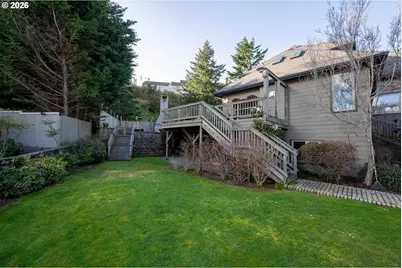 2024 Cedar Ct, North Bend, OR 97459 - Photo 3