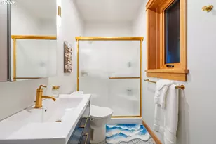 2024 Cedar Ct, North Bend, OR 97459 - Photo 41