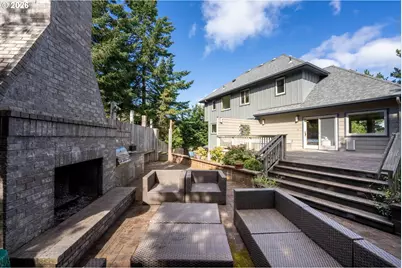 2024 Cedar Ct, North Bend, OR 97459 - Photo 5