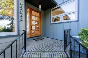 2024 Cedar Ct, North Bend, OR 97459 - Photo 5