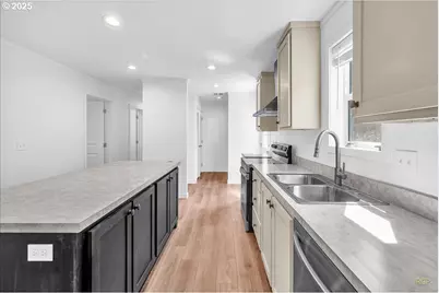 144 S 6th St, Saint Helens, OR 97051 - Photo 9