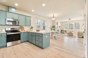 8062 SW 33rd Pl, Portland, OR 97219 - Photo 13