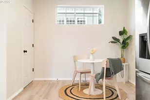 8062 SW 33rd Pl, Portland, OR 97219 - Photo 11