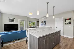 5321 NE Irving St, Portland, OR 97213 - Photo 11