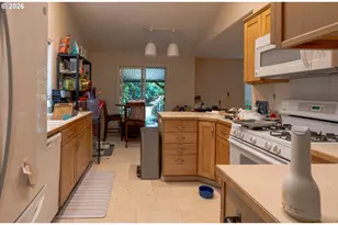 5204 SW 201st Ave, Beaverton, OR 97078 - Photo 9